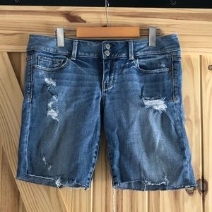 Distressed Denim shorts. American Eagle. Size 8.